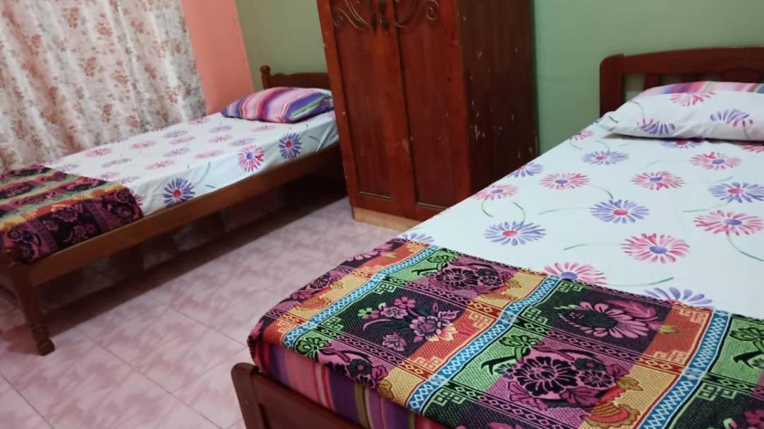 Homestay Zahra Sri Bayu Cherang Ruku Exterior foto