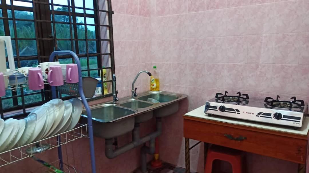 Homestay Zahra Sri Bayu Cherang Ruku Exterior foto